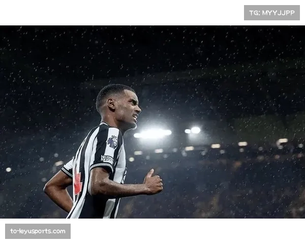 锋霸25岁火力全开三战狂轰八球身价破亿欧即将接班梅西核心